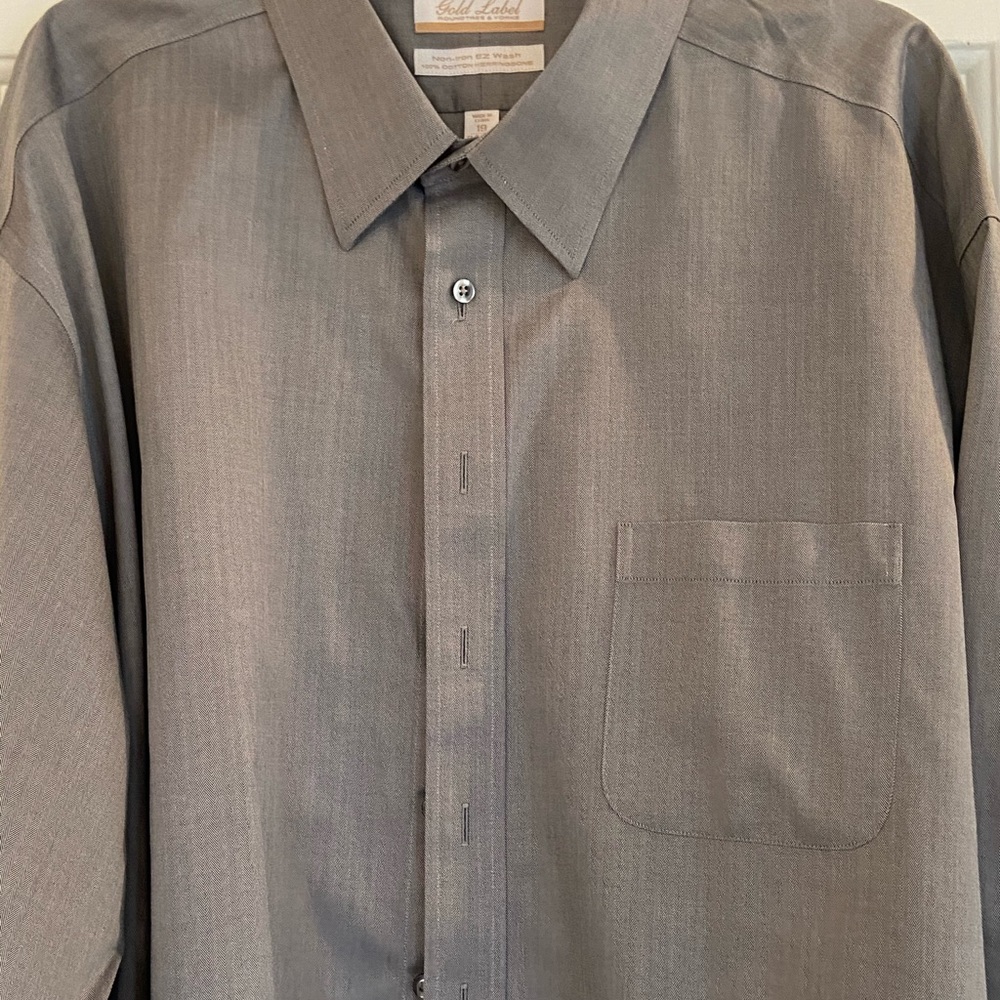 Men’s long sleeve dress shirt